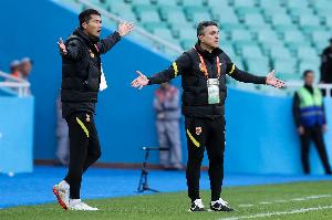 安东尼奥：此刻我是世界最幸福的教头 相信邵佳一会帮队员走出来
