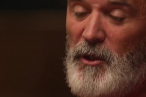 罗伊·基恩痛批曼联心态：球员比起场上竞争，更关心上播客发泄？
